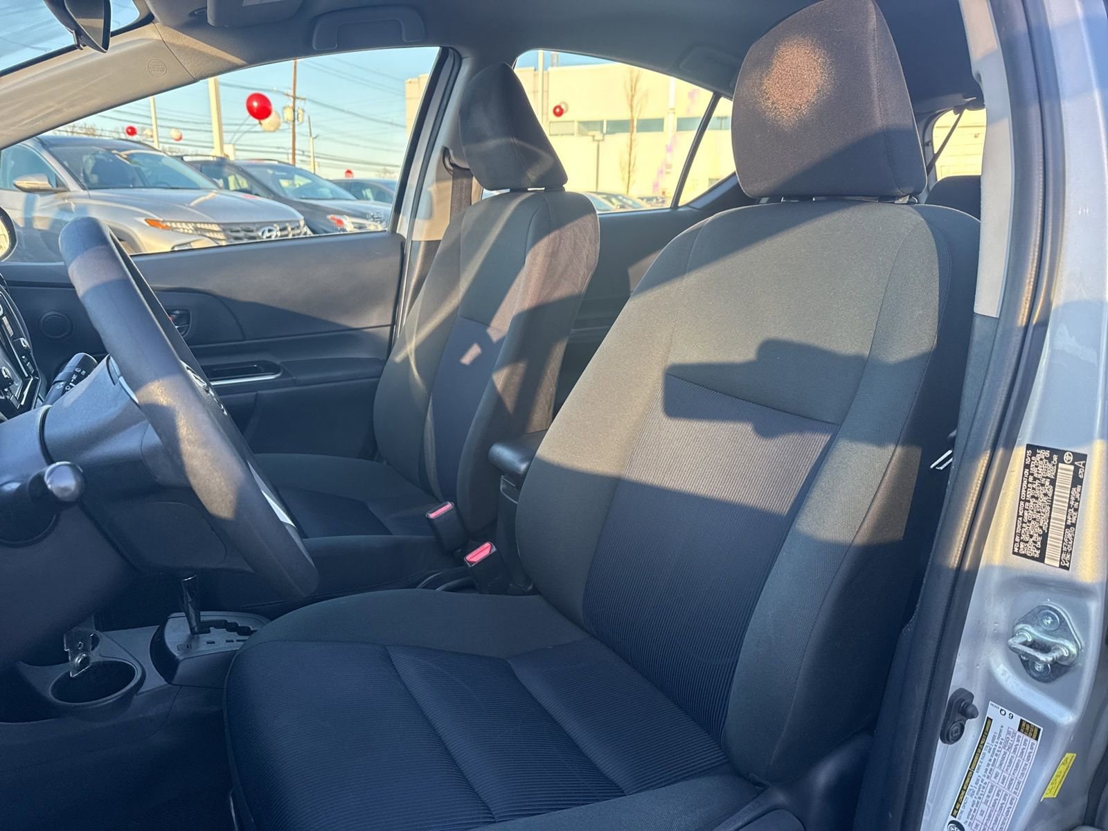 Thumbnail: 2015 Toyota Prius c - 19