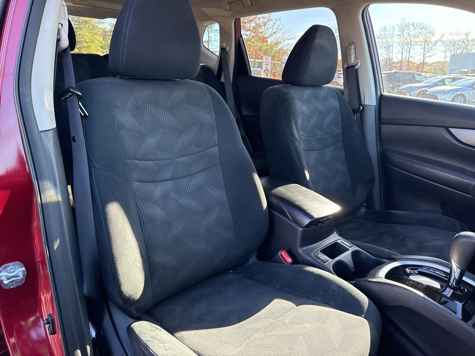 Thumbnail: 2016 Nissan Rogue - 21