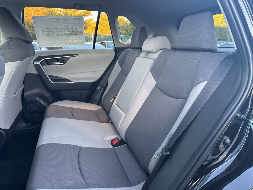 Thumbnail: 2025 Toyota RAV4 - 12