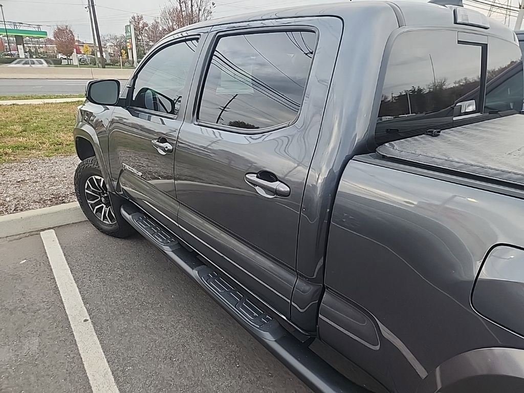 Thumbnail: 2022 Toyota Tacoma - 6