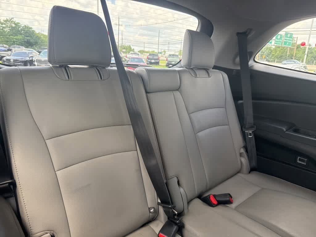 Thumbnail: 2019 Honda Pilot - 21