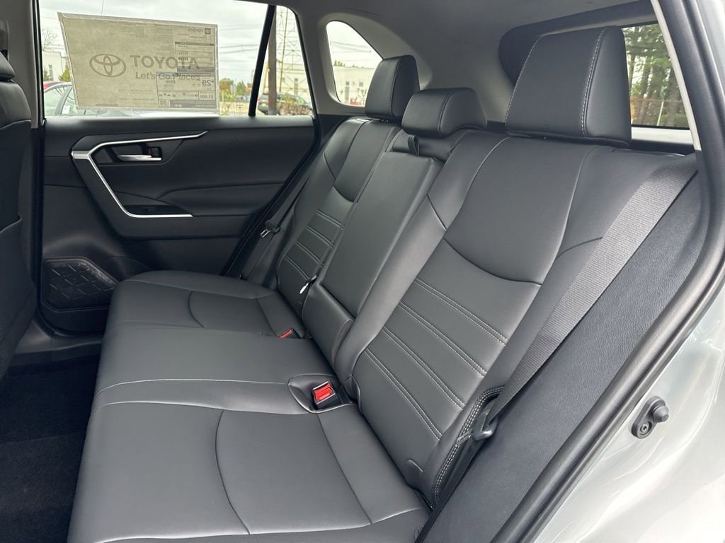 Thumbnail: 2025 Toyota RAV4 - 12