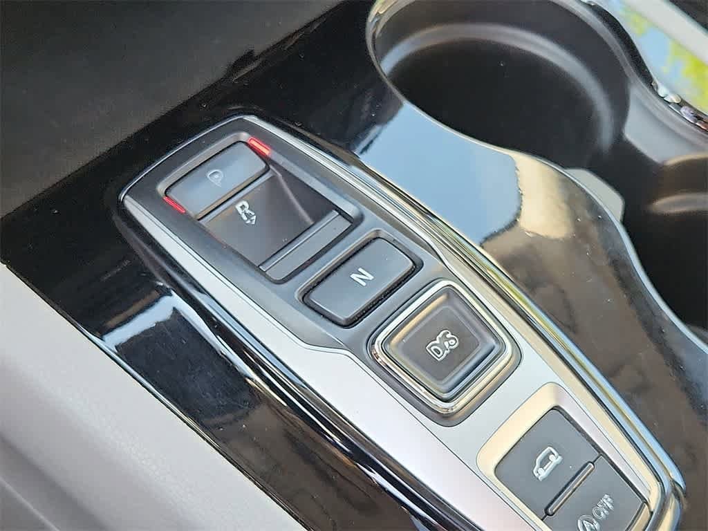 Thumbnail: 2017 Honda Pilot - 20