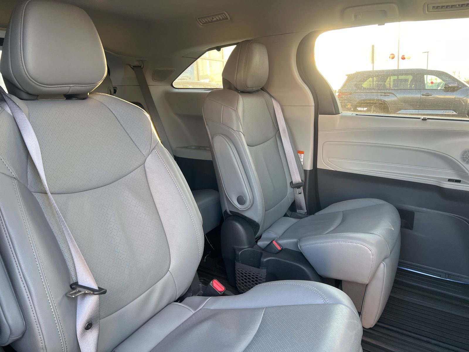 Thumbnail: 2023 Toyota Sienna - 17