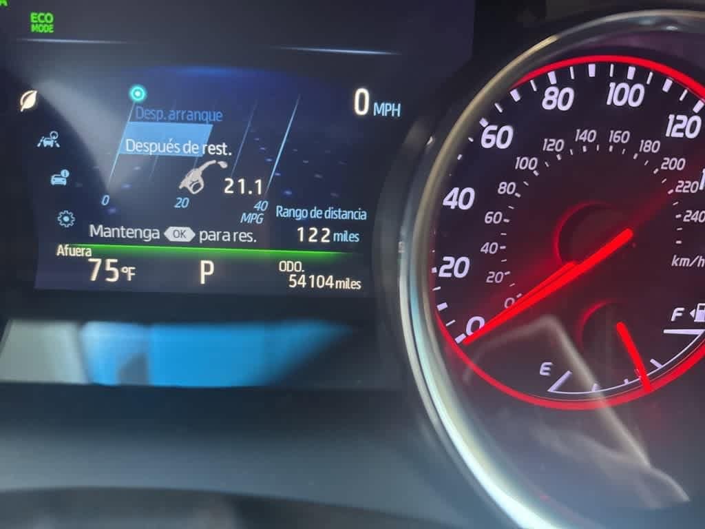 Thumbnail: 2018 Toyota Camry - 16