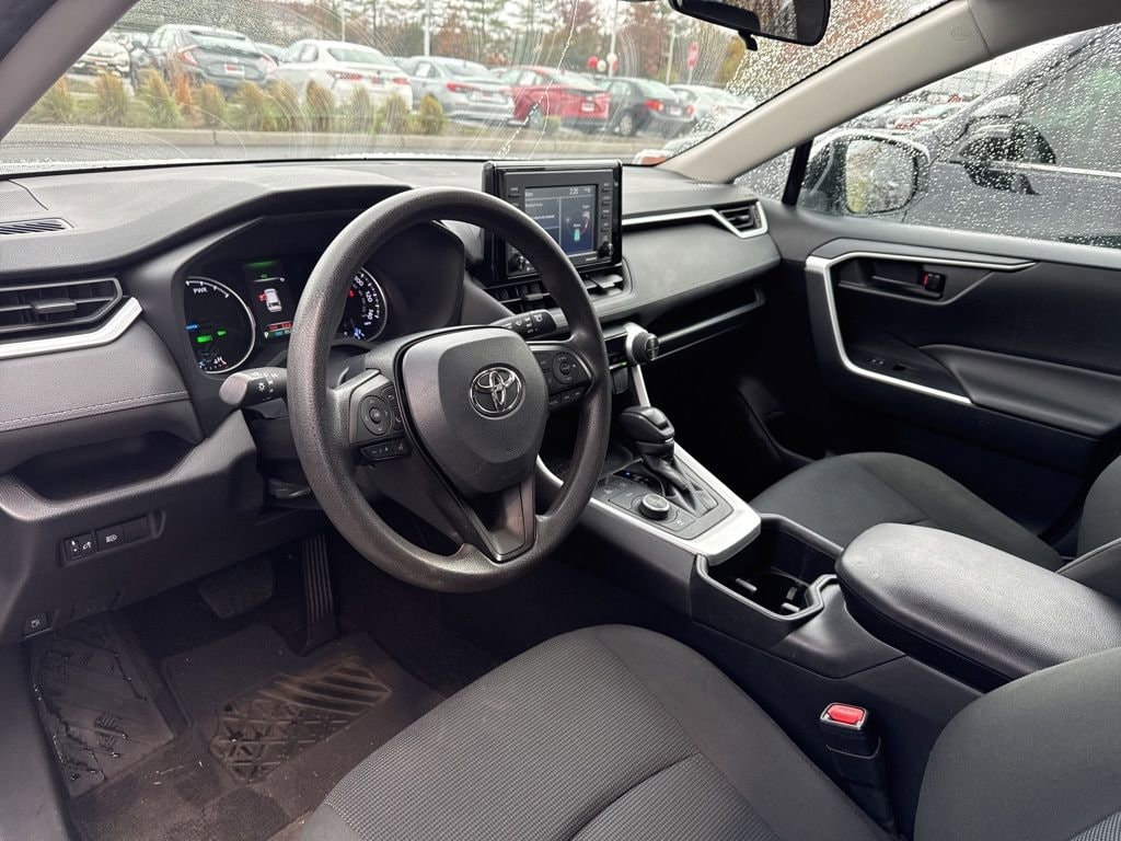 Thumbnail: 2022 Toyota RAV4 - 19