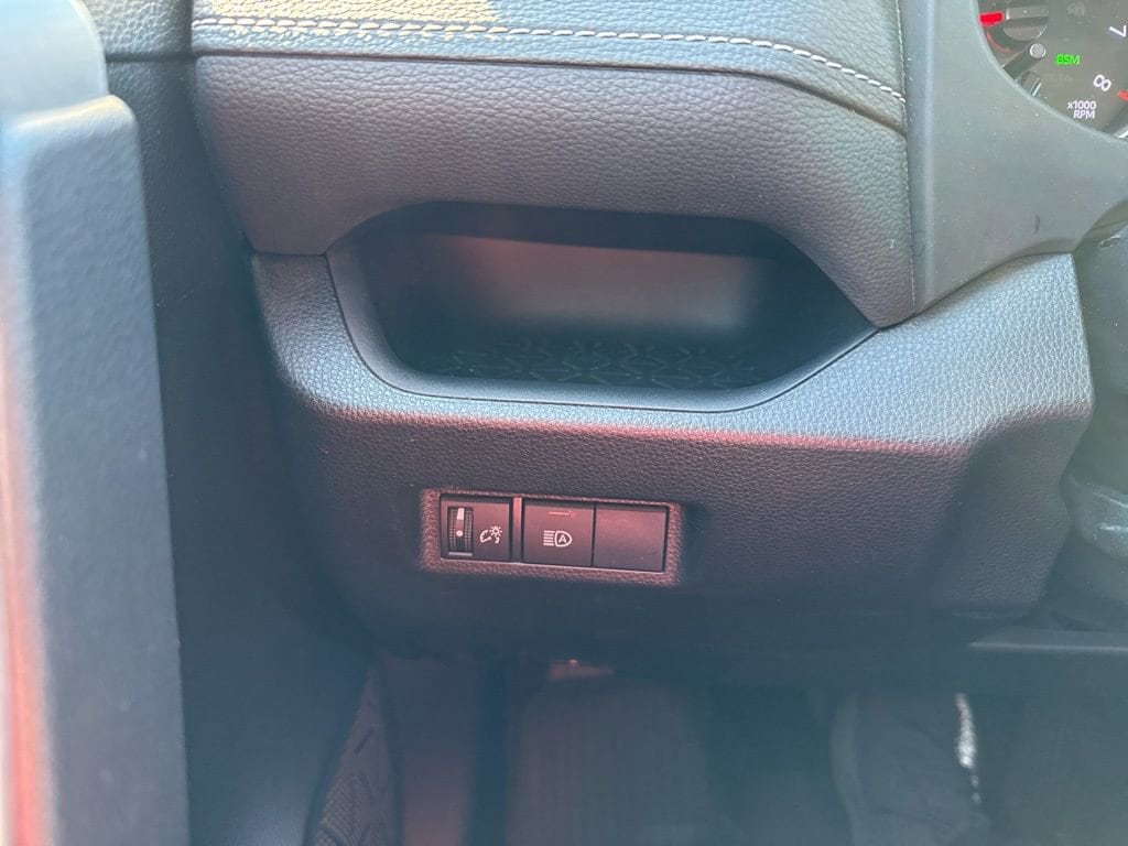 Thumbnail: 2019 Toyota RAV4 - 30