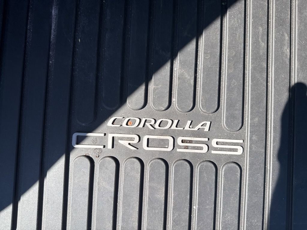 Thumbnail: 2022 Toyota Corolla Cross - 15