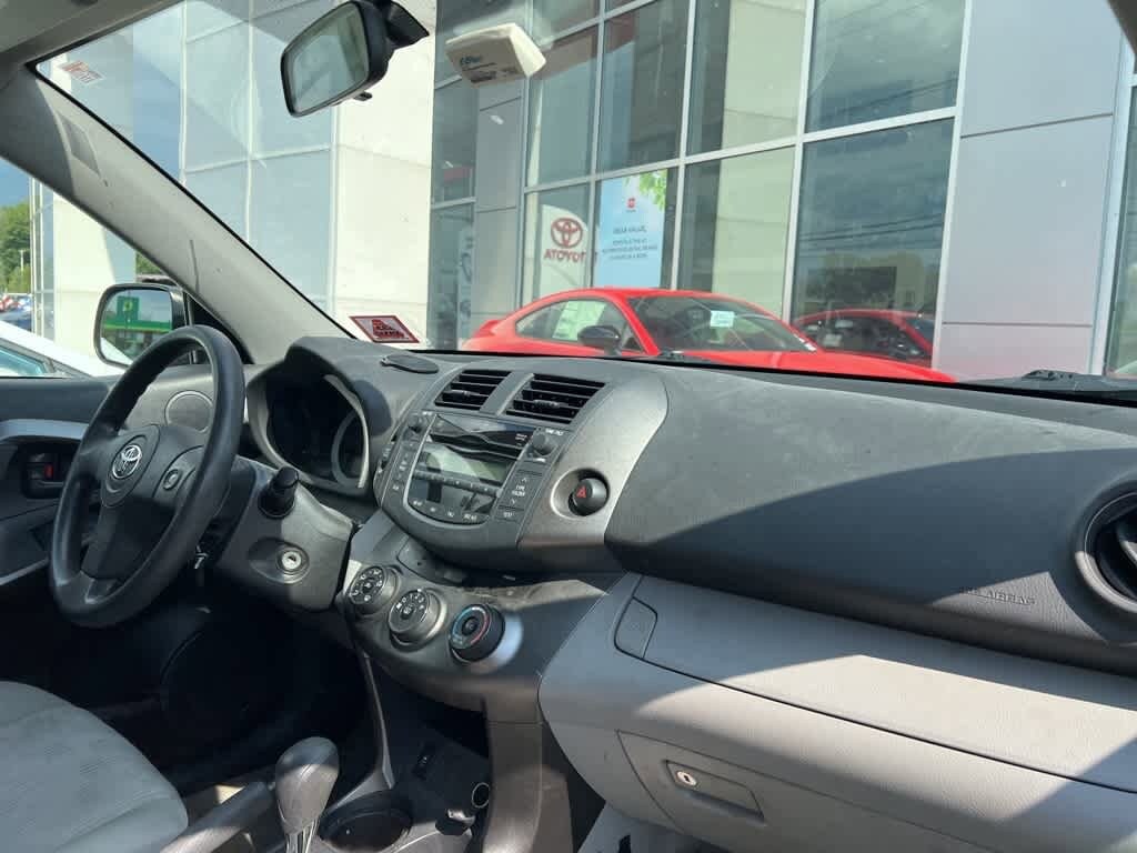 Thumbnail: 2010 Toyota RAV4 - 14