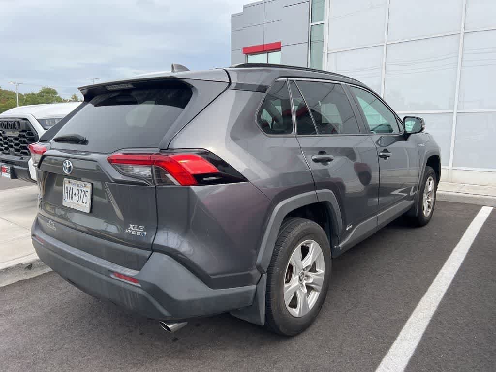 Thumbnail: 2019 Toyota RAV4 - 3