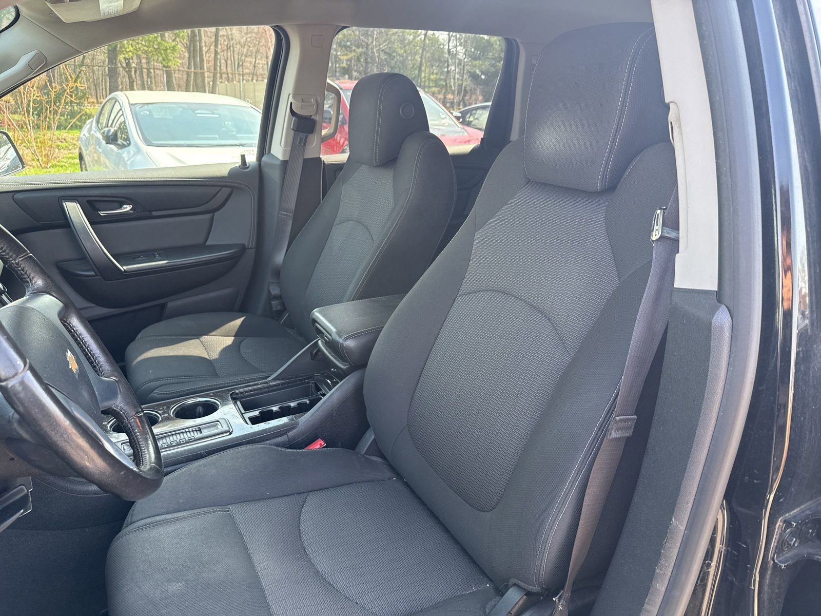 Thumbnail: 2017 Chevrolet Traverse - 18