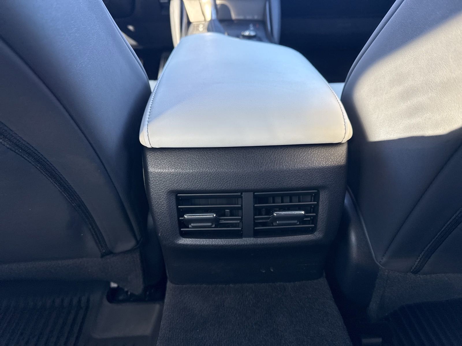 Thumbnail: 2023 Lexus IS - 32