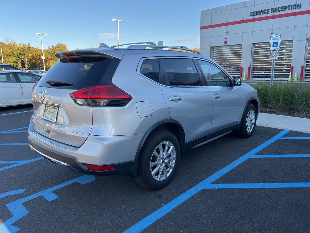 Thumbnail: 2017 Nissan Rogue - 3