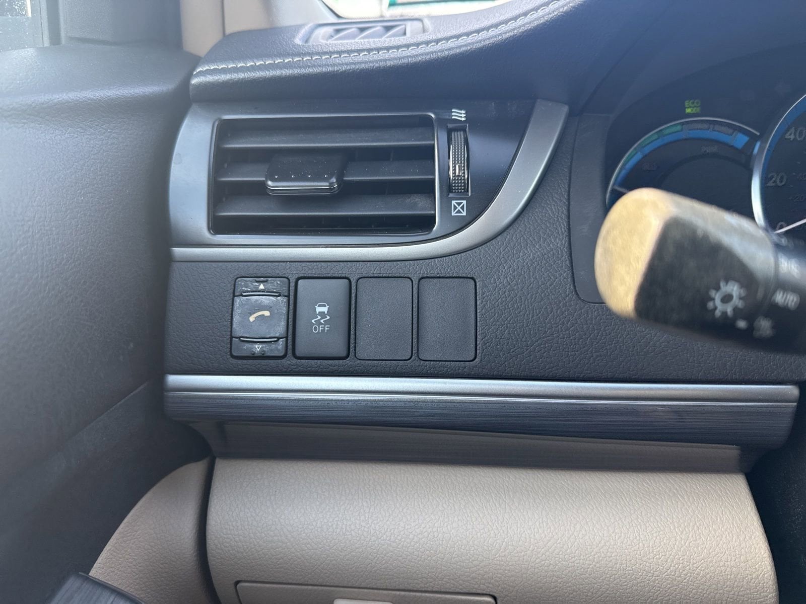 Thumbnail: 2012 Toyota Camry - 28