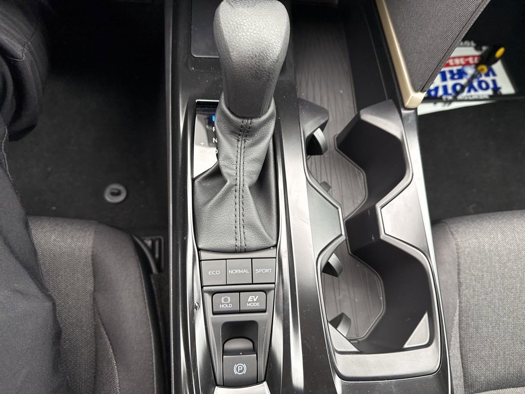 Thumbnail: 2025 Toyota Camry - 21