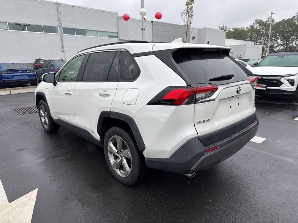 2019 Toyota RAV4 Hybrid Limited photo 4