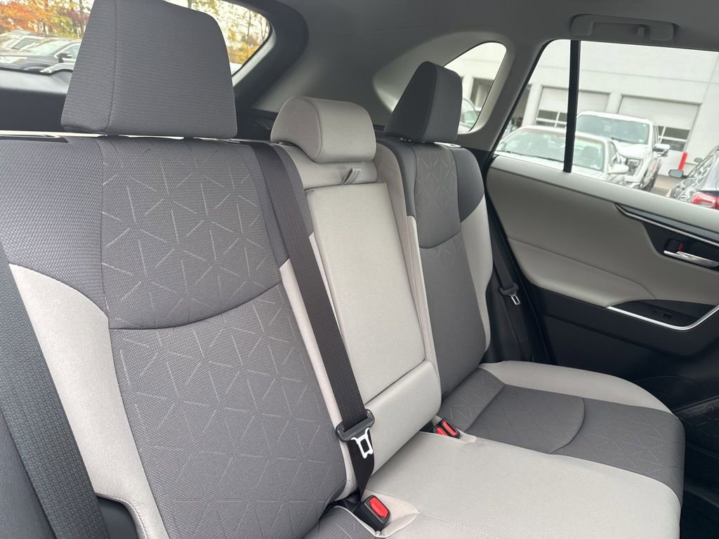 Thumbnail: 2025 Toyota RAV4 - 15