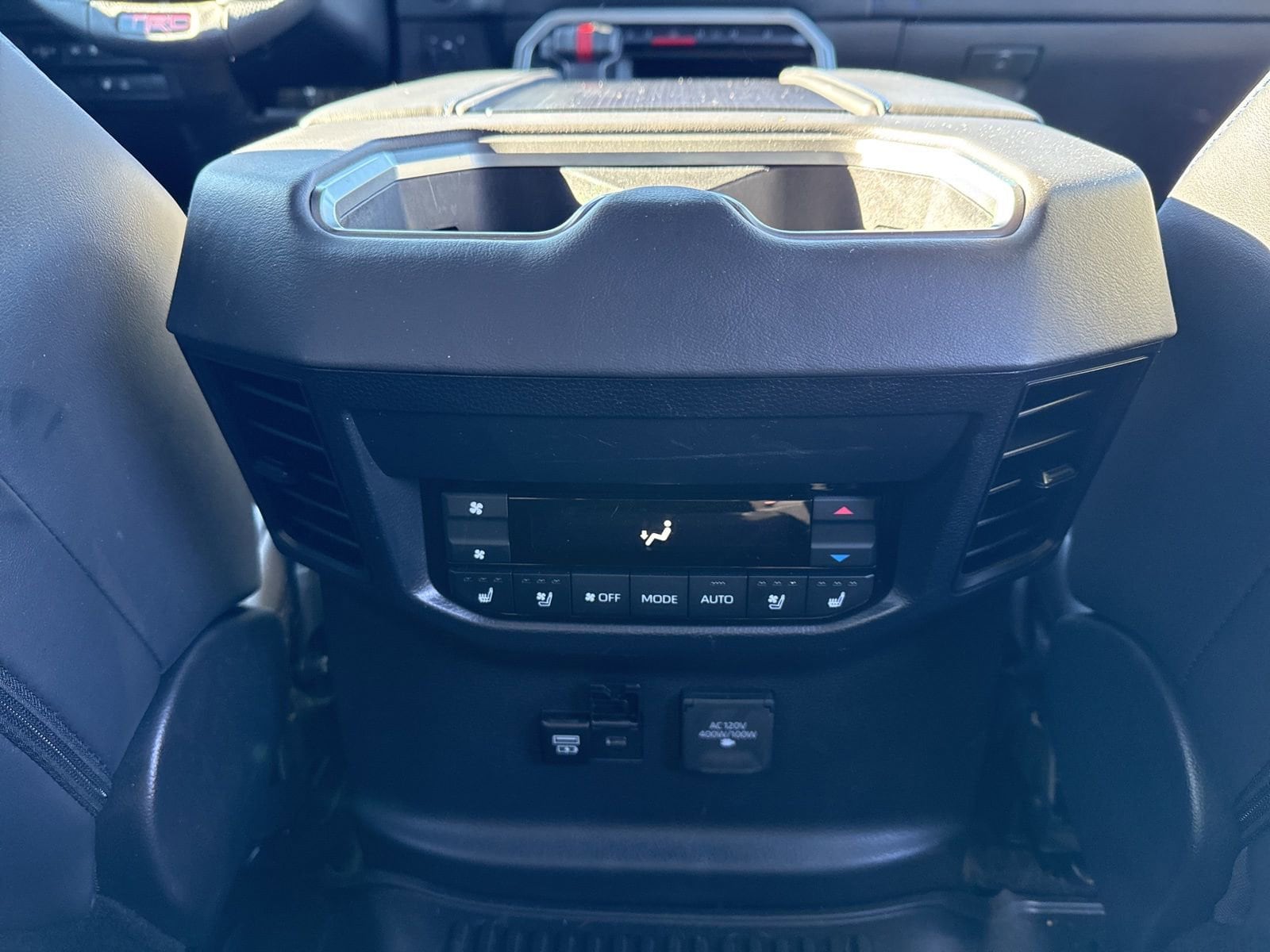 Thumbnail: 2025 Toyota Sequoia - 32