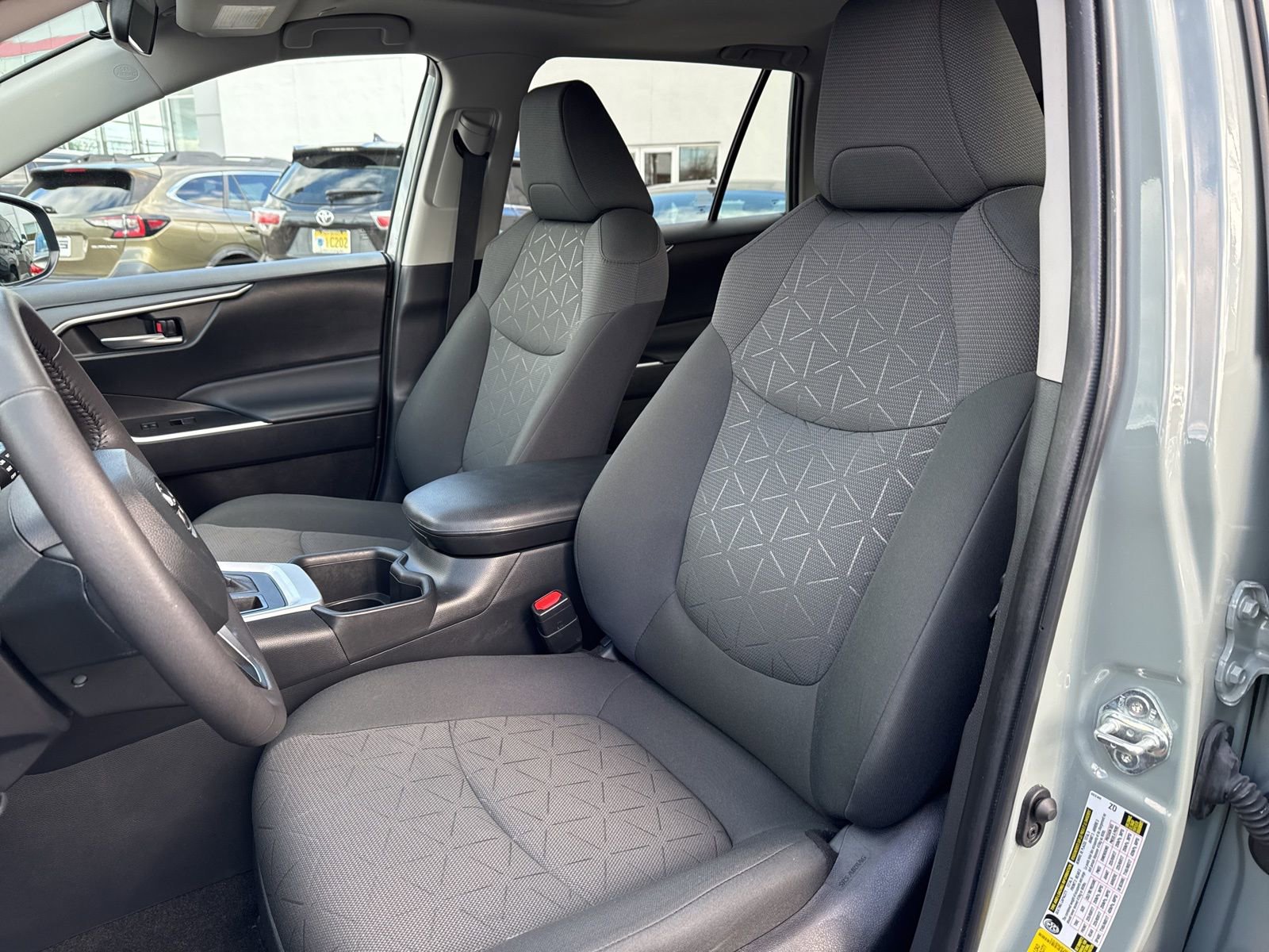 Thumbnail: 2023 Toyota RAV4 - 18