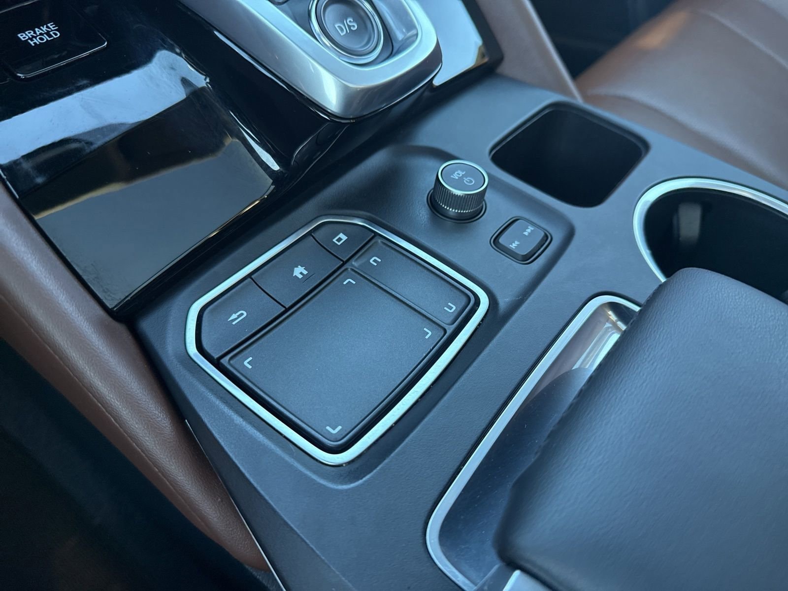 Thumbnail: 2023 Acura MDX - 26