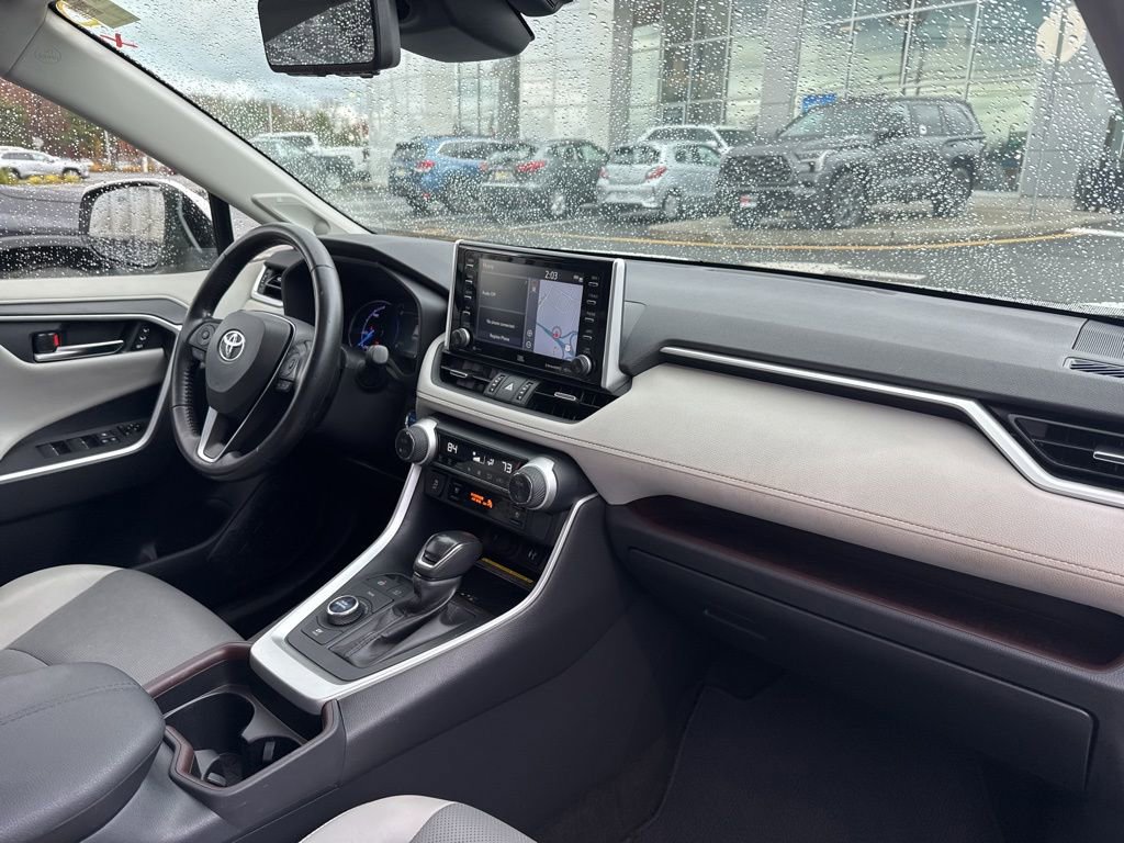 Thumbnail: 2019 Toyota RAV4 - 22