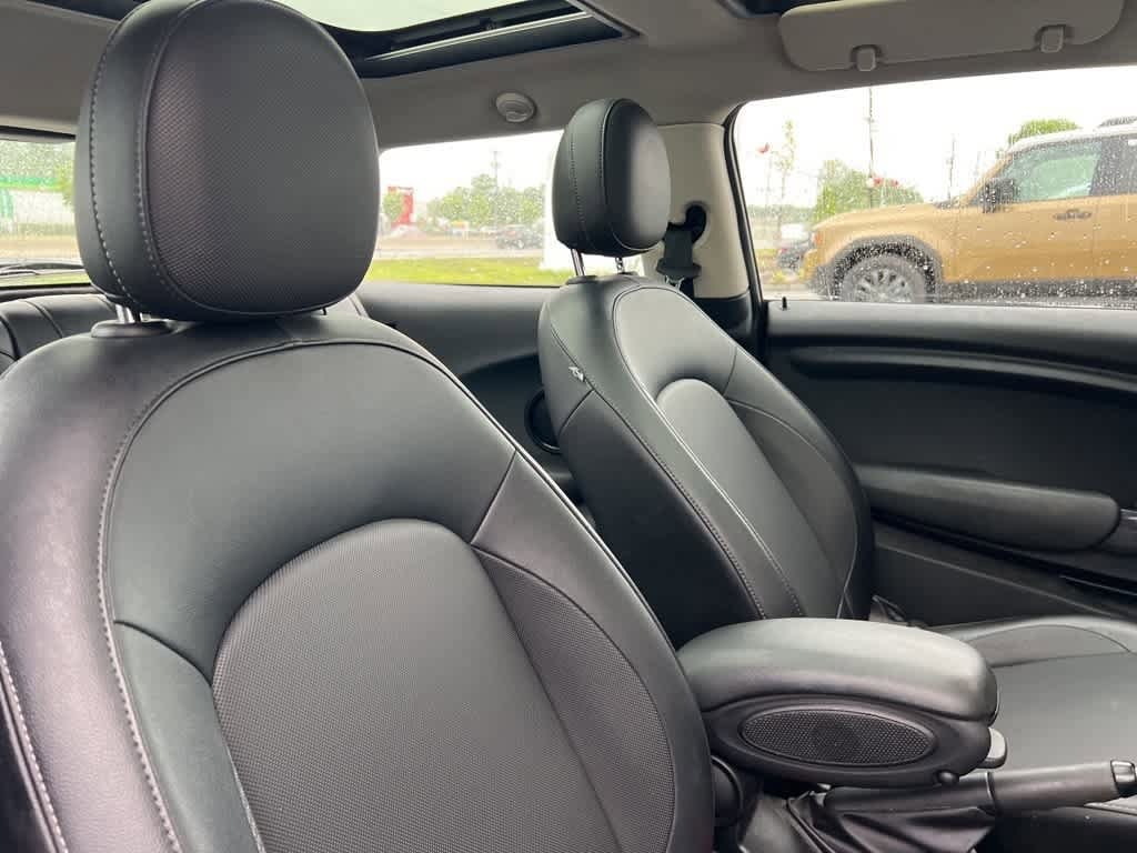 2014 MINI Cooper Hardtop  14