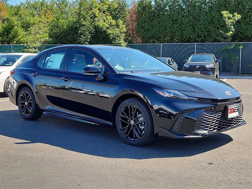 2025 Toyota Camry SE photo 2