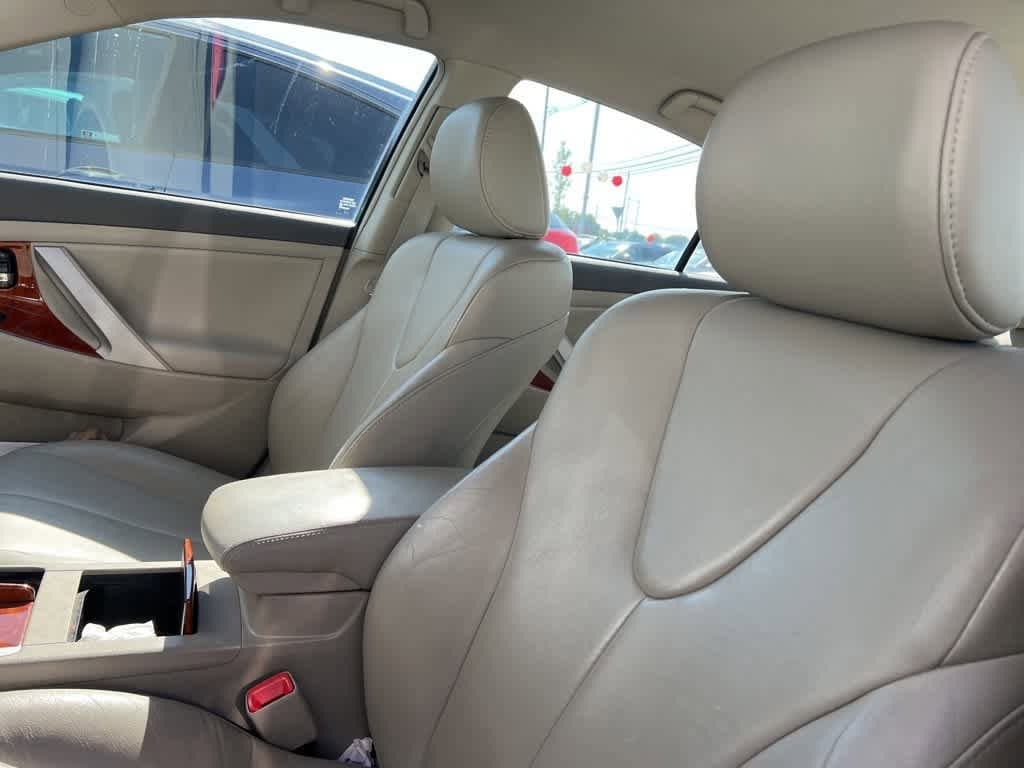 Thumbnail: 2011 Toyota Camry - 6