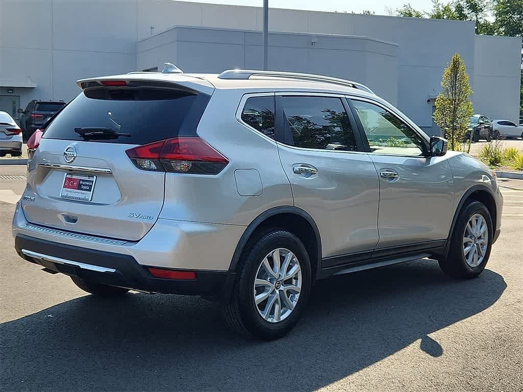 Thumbnail: 2018 Nissan Rogue - 4