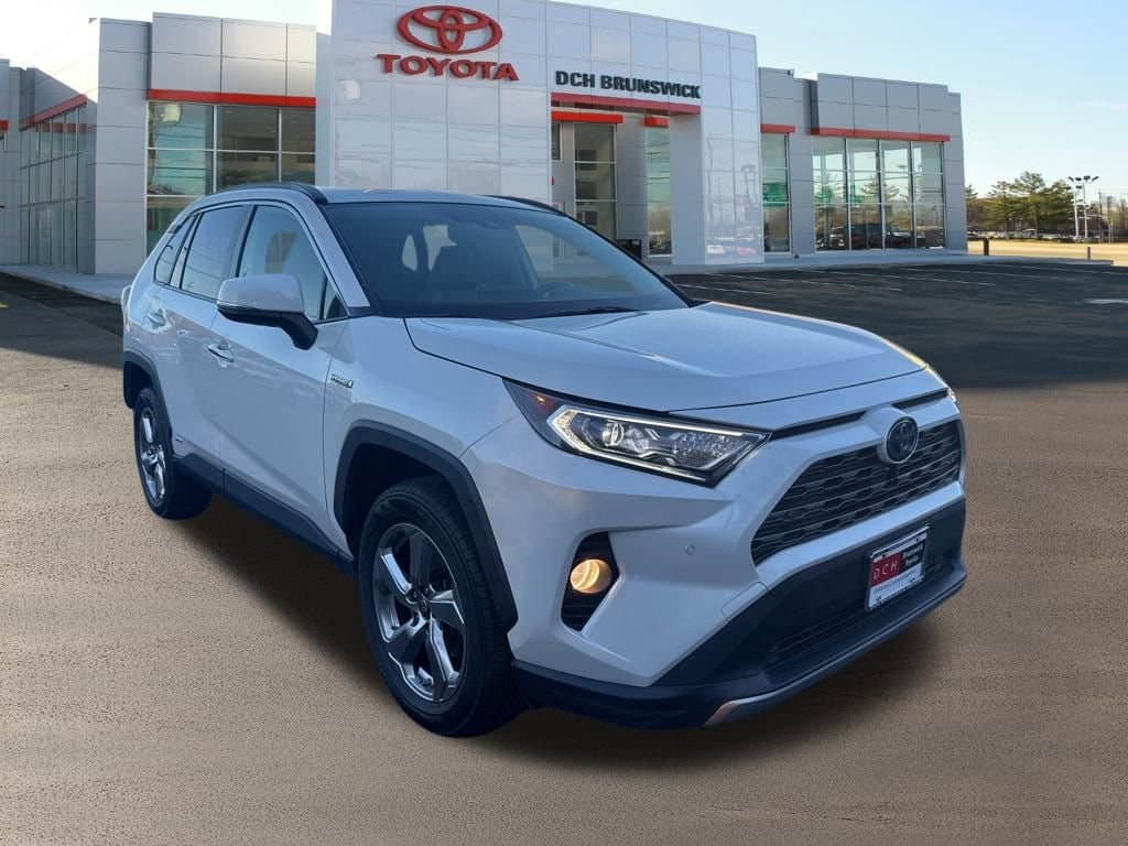 Thumbnail: 2019 Toyota RAV4 - 3
