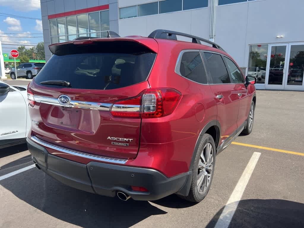 2022 Subaru Ascent Touring photo 2