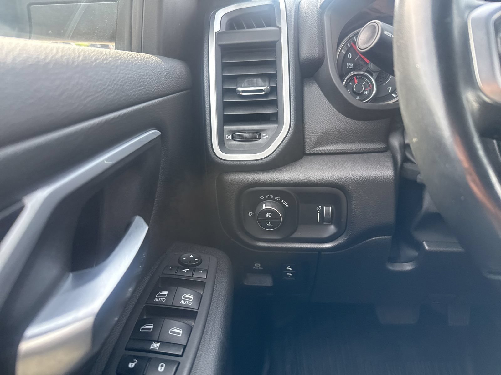 Thumbnail: 2022 RAM 1500 - 31
