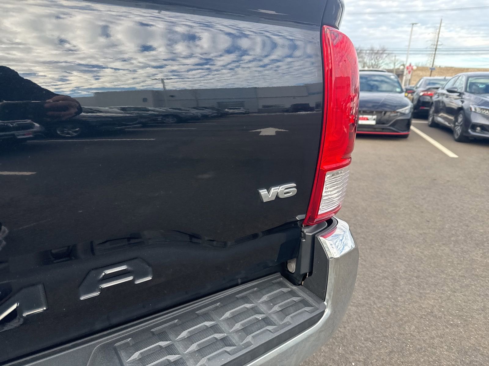 Thumbnail: 2017 Toyota Tacoma - 14