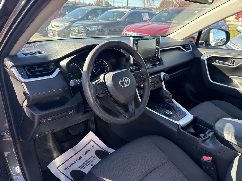 Thumbnail: 2019 Toyota RAV4 - 18