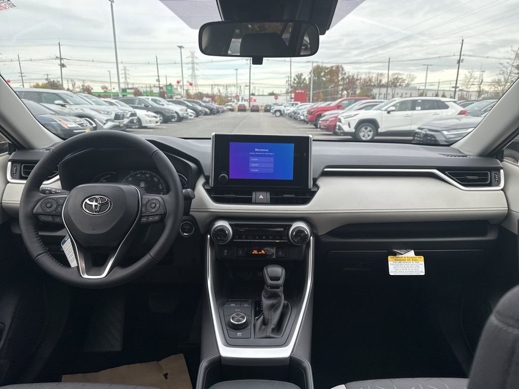 Thumbnail: 2025 Toyota RAV4 - 17