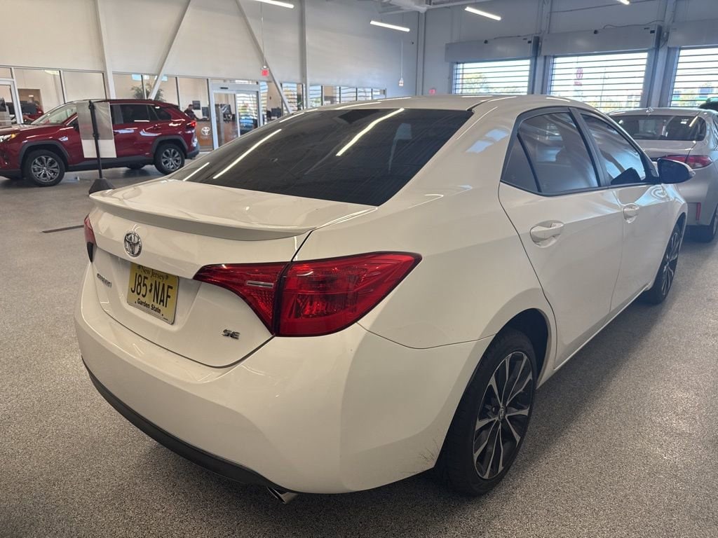 Thumbnail: 2018 Toyota Corolla - 3