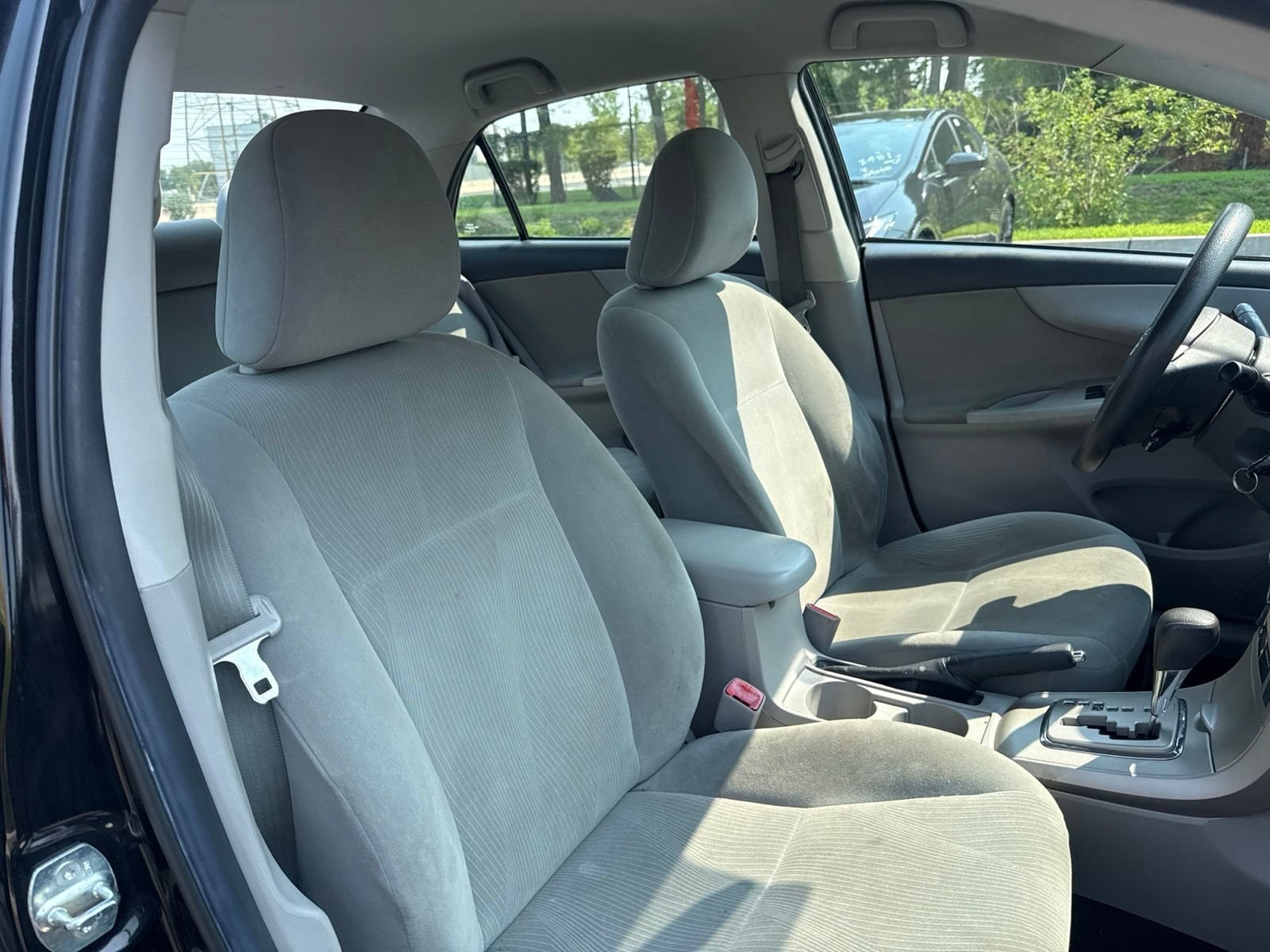 Thumbnail: 2011 Toyota Corolla - 22