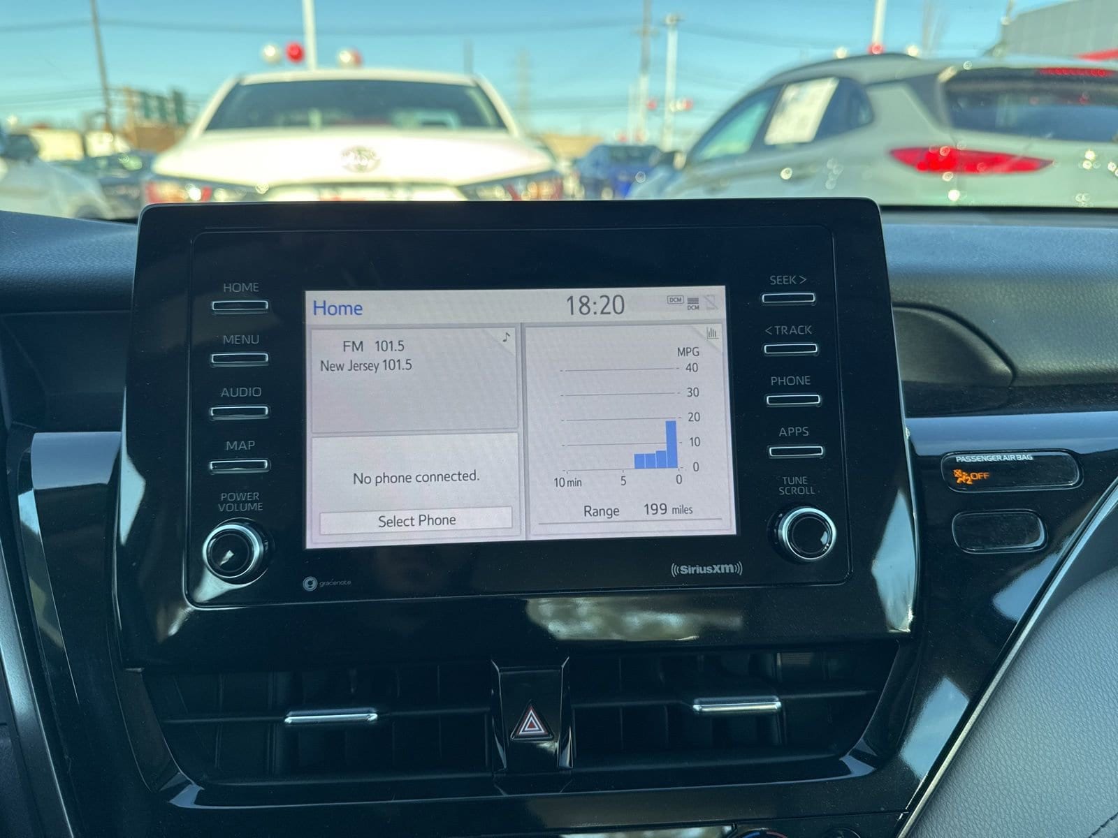 Thumbnail: 2022 Toyota Camry - 22