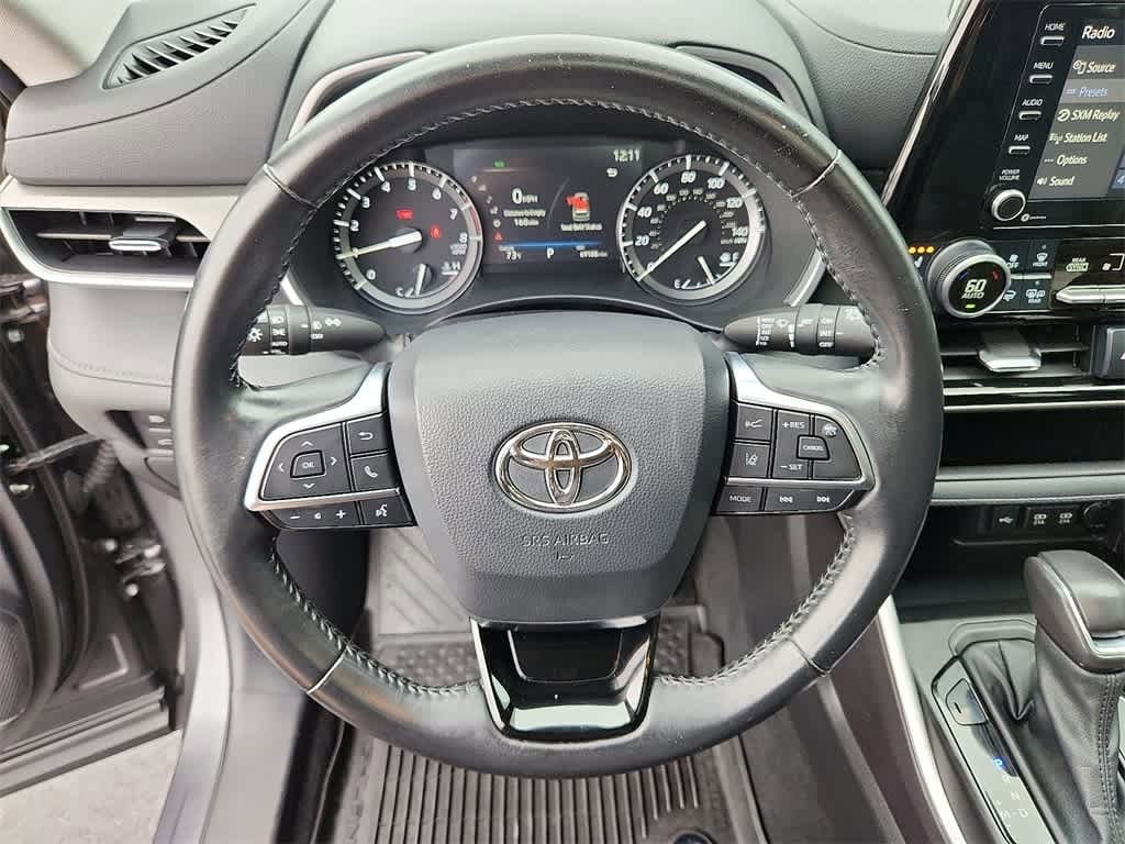 Thumbnail: 2021 Toyota Highlander - 25