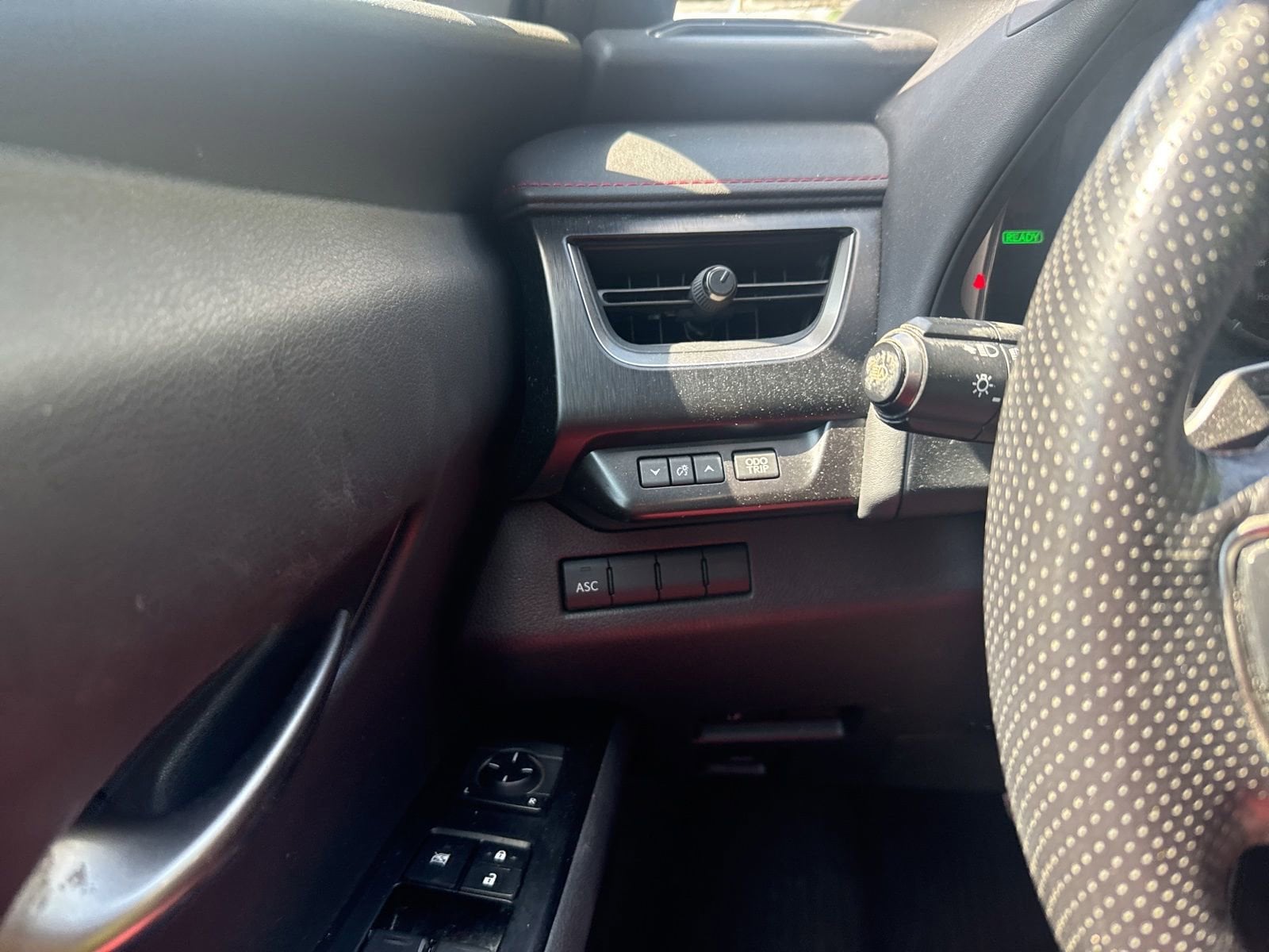 Thumbnail: 2019 Lexus UX - 35