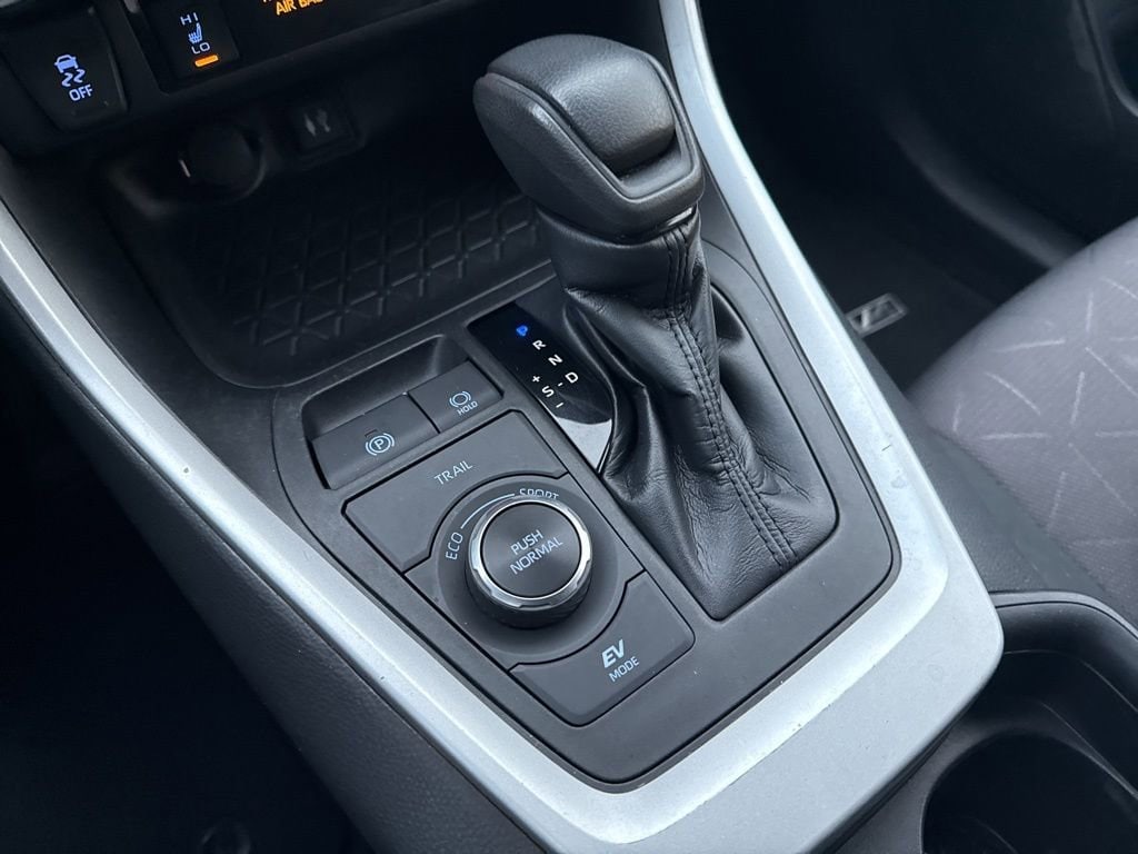 Thumbnail: 2019 Toyota RAV4 - 30