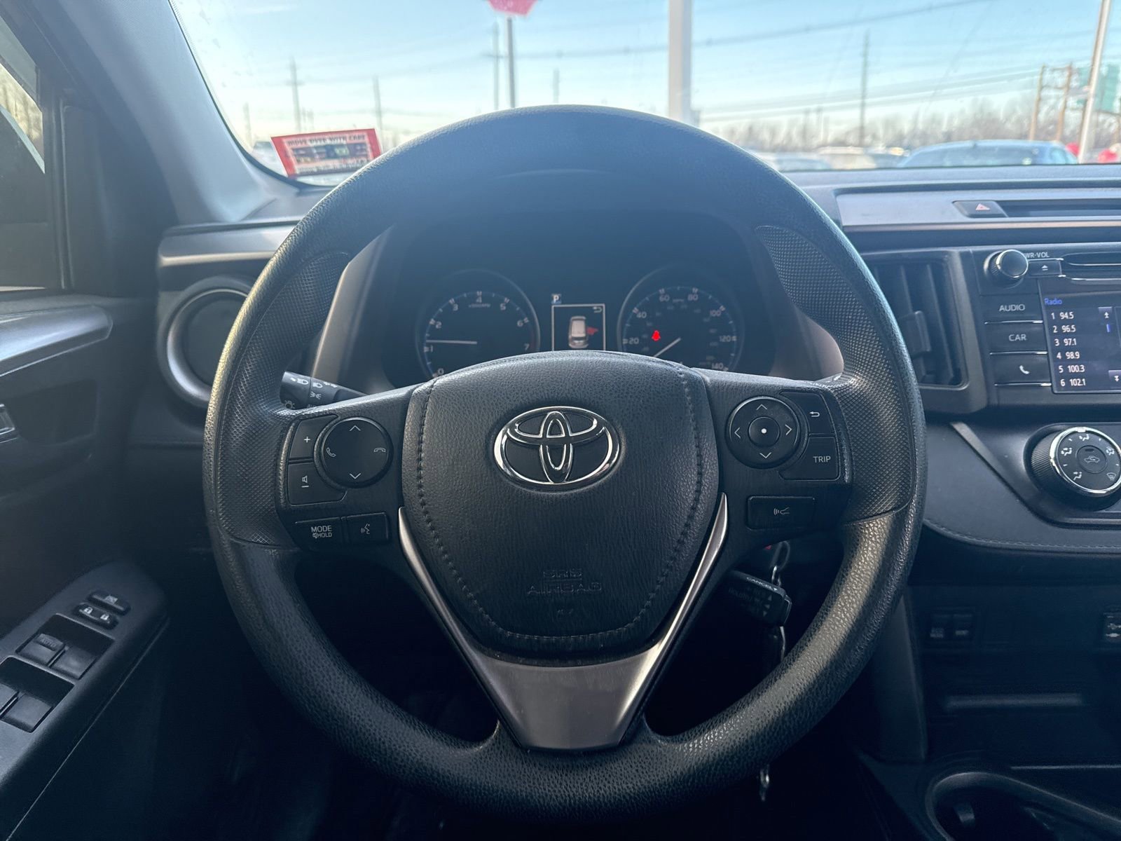 Thumbnail: 2017 Toyota RAV4 - 23