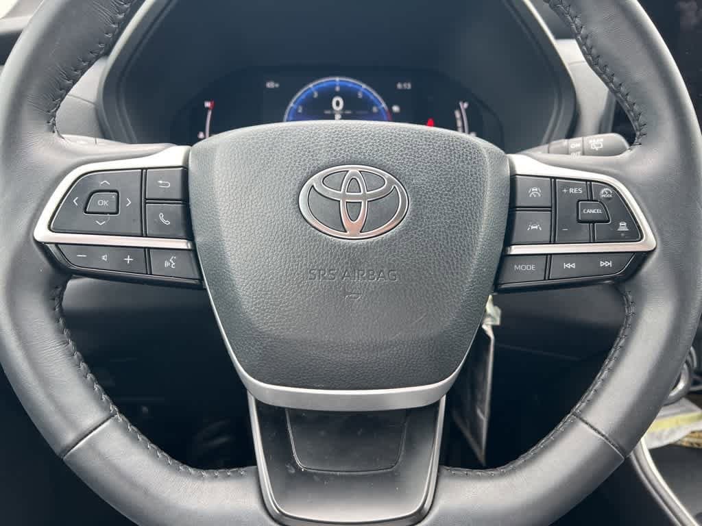 2024 Toyota Grand Highlander XLE 16