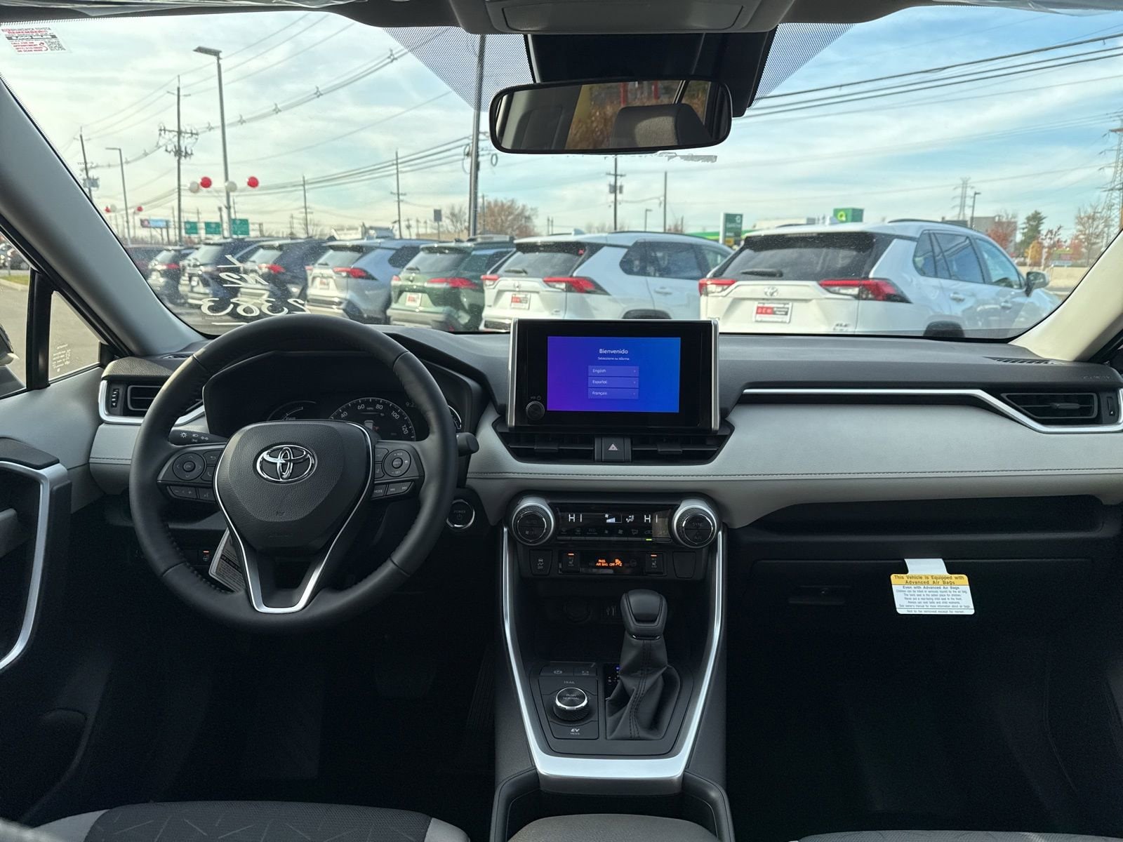 Thumbnail: 2025 Toyota RAV4 - 17