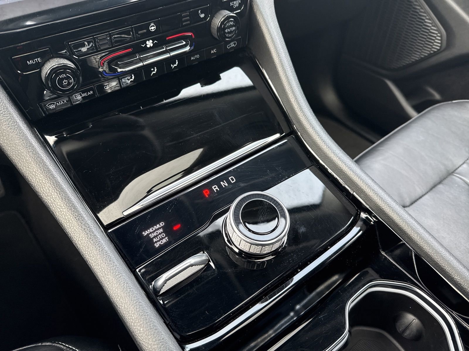 Thumbnail: 2023 Jeep Grand Cherokee - 29