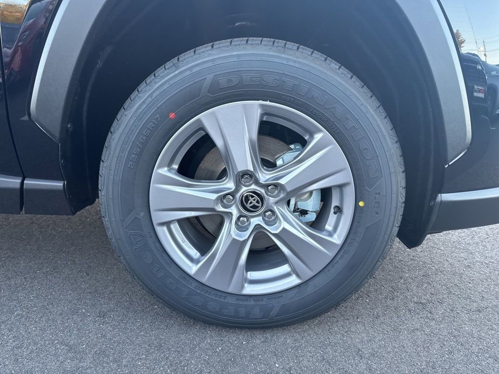 Thumbnail: 2025 Toyota RAV4 - 8