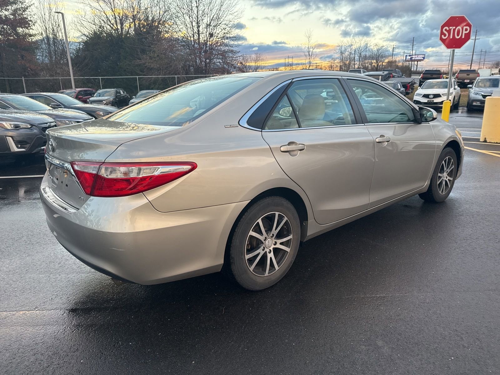 Thumbnail: 2016 Toyota Camry - 5