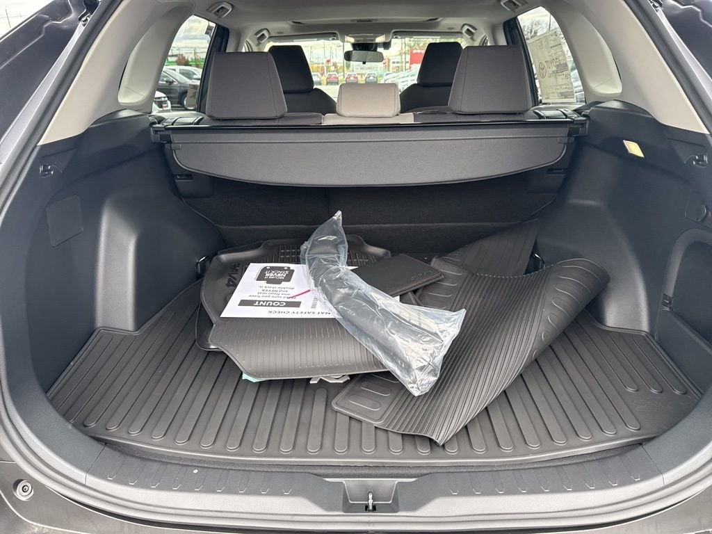 Thumbnail: 2025 Toyota RAV4 - 9