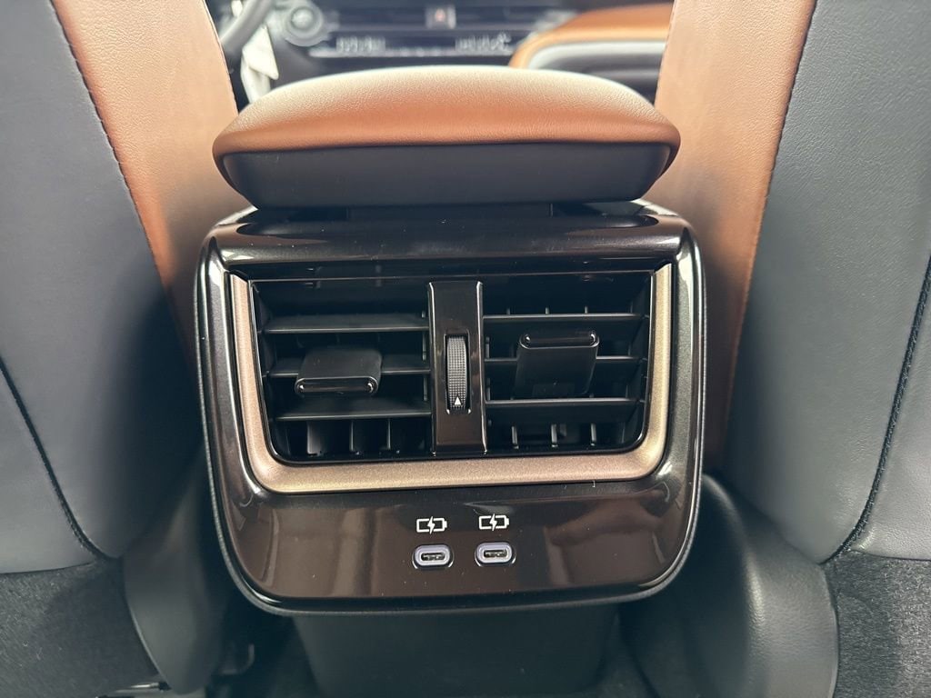 Thumbnail: 2025 Toyota Crown Signia - 26