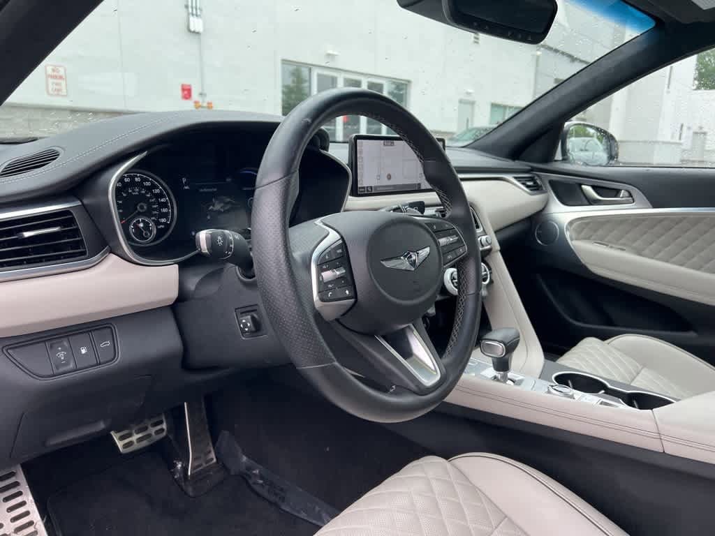Thumbnail: 2022 Genesis G70 - 13